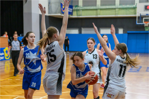 Ćwierćfinał Mistrzostw Polski kadetek w koszykówce: MKS Pałac Młodzieży Tarnów - MUKS Unia Basket Ostrołęka