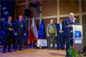 Przekazanie darów dla Trościańca