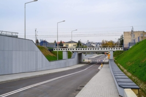Aleją Tarnowskich przejedziemy do ul. Tuchowskiej