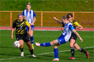 II liga piłki nożnej kobiet TS Iskra Tarnów - Respekt Myślenice