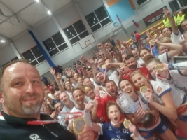 Siatkarki i kibice Roleski Grupa Azoty ANS