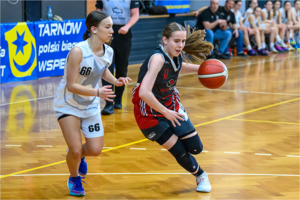 Ćwierćfinał Mistrzostw Polski kadetek w koszykówce: MKS Pałac Młodzieży Tarnów - Basket 4Ever Ksawerów