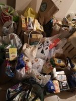 żywność zebrana dla Domu Samotnej Matki