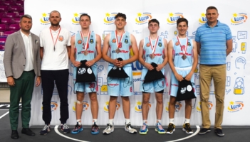 Brązowi medaliści Młodzieżowych Mistrzostw Polski w koszykówce 3x3, ekipa Trzech Kumpli