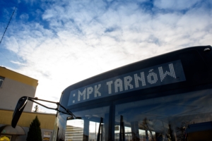 tablica na autobusie