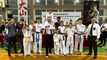 Karatecy Tarnowskiego Klubu Sportowego Oyama Karate