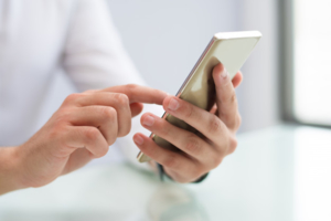 Fałszywe SMS-y