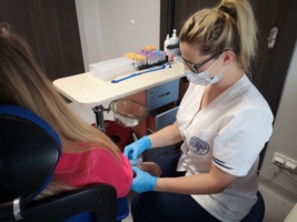 Pobieranie krwi w pracowni analitycznej Zespołu Przychodni Specjalistycznych w Tarnowie