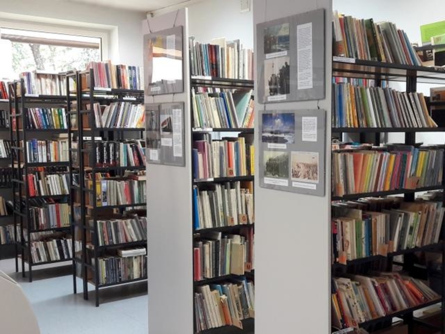 Biblioteka znowu otwarta
