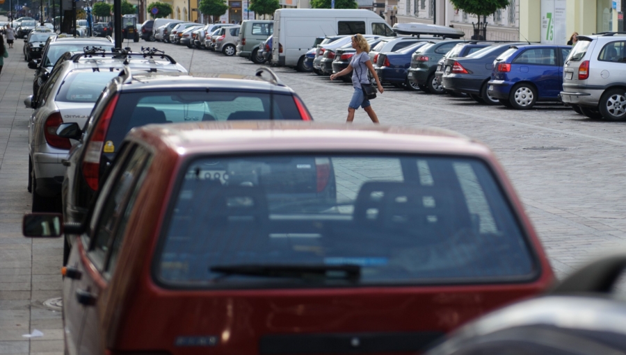 Parkujące samochody