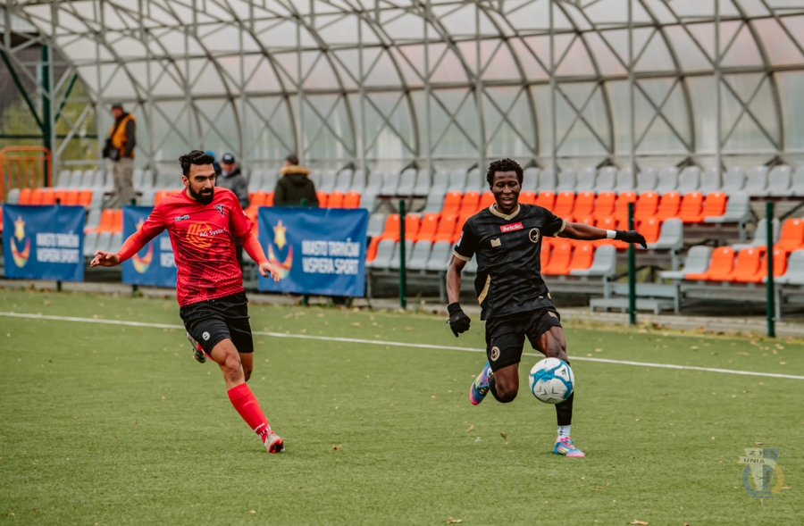 Mecz czwartej ligi piłki nożnej: Unia Tarnów - Pcimianka Pcim