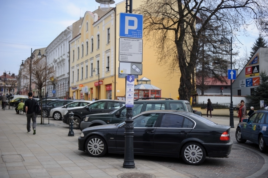 parking w strefie płatnego parkowania