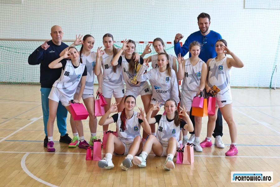 Koszykarki - juniorki MKS Pałac Młodzieży Tarnów