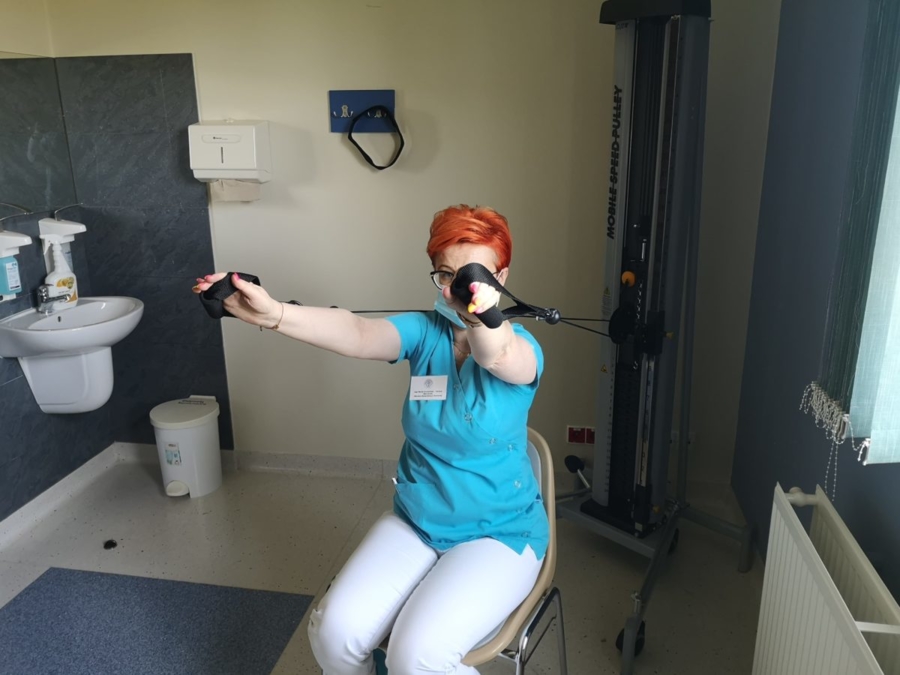 Ćwiczenia na kolumnie oporowej