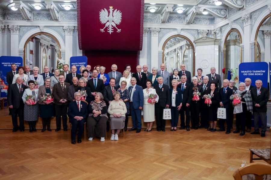 Na zdjęciu nagrodzeni