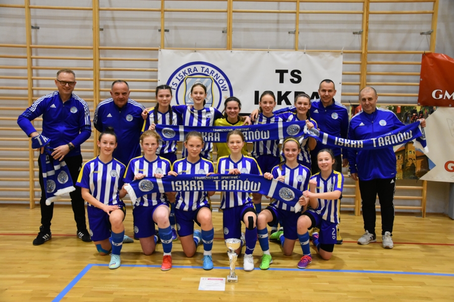 Finalistki Mistrzostw Polski U-15 w futsalu - ekipa TS Iskra Gmina Tarnów