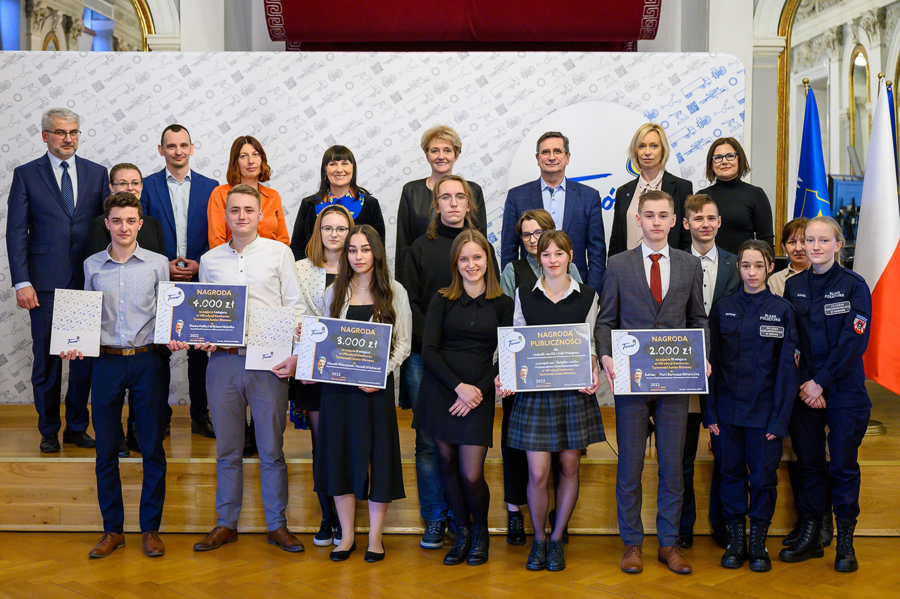 uczestnicy Tarnowskiego Juniora Biznesu