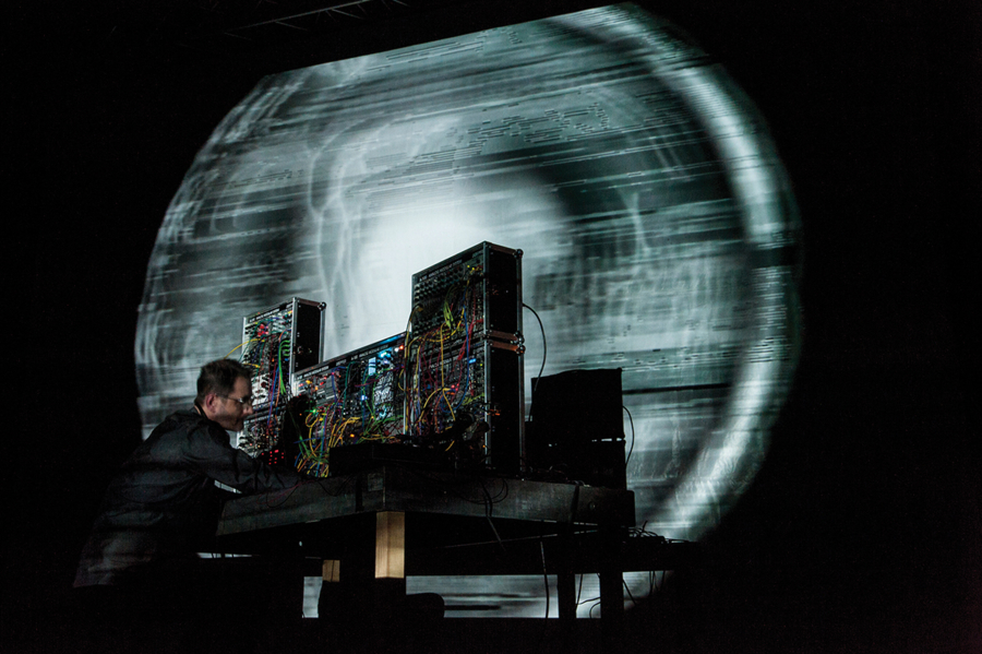 Krzysztof Pawlik, performans Dimensions