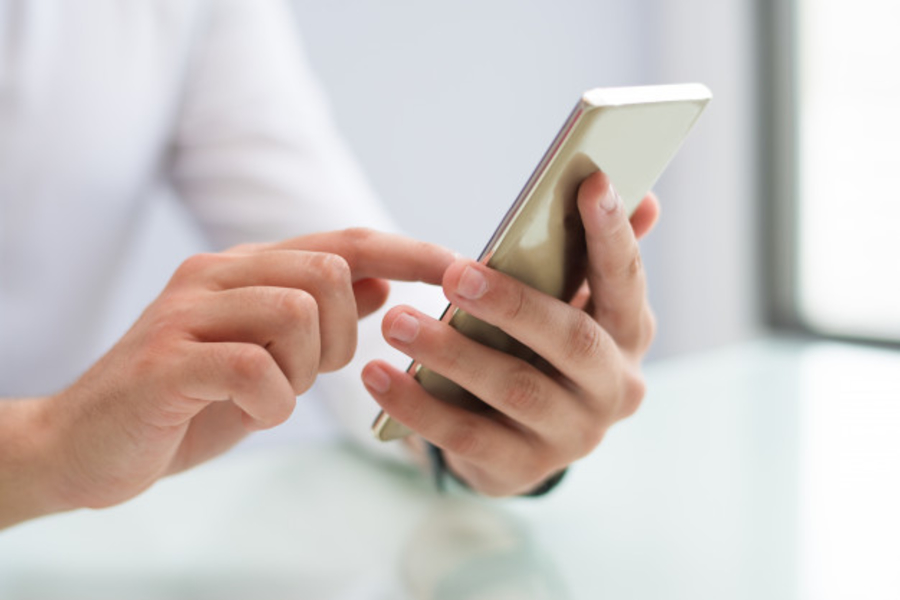 Fałszywe SMS-y