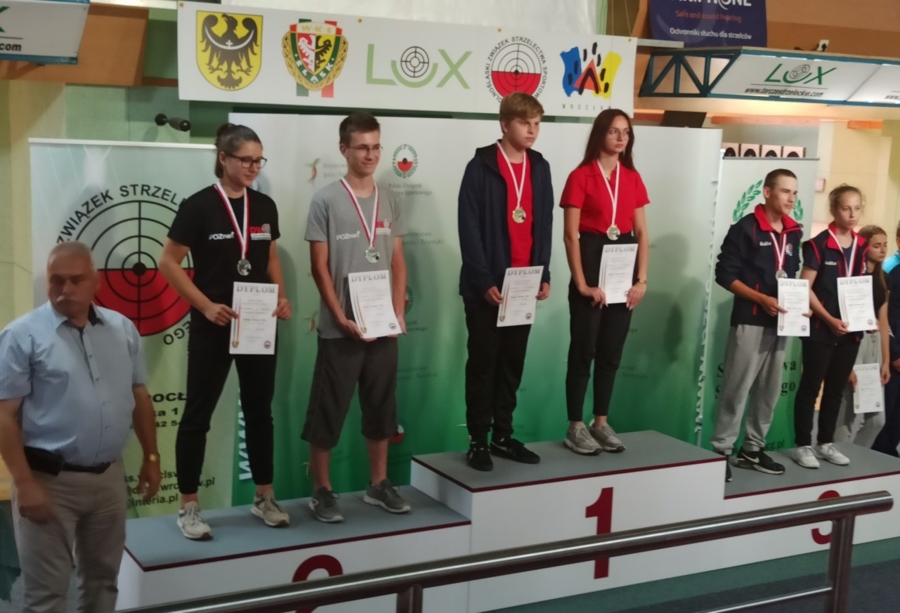 Podium zawodów strzeleckich o Puchar Prezesa PZSS