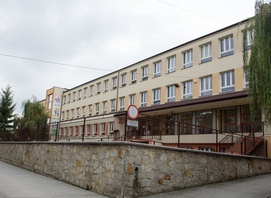 Nowa hala sportowa przy szkole 
